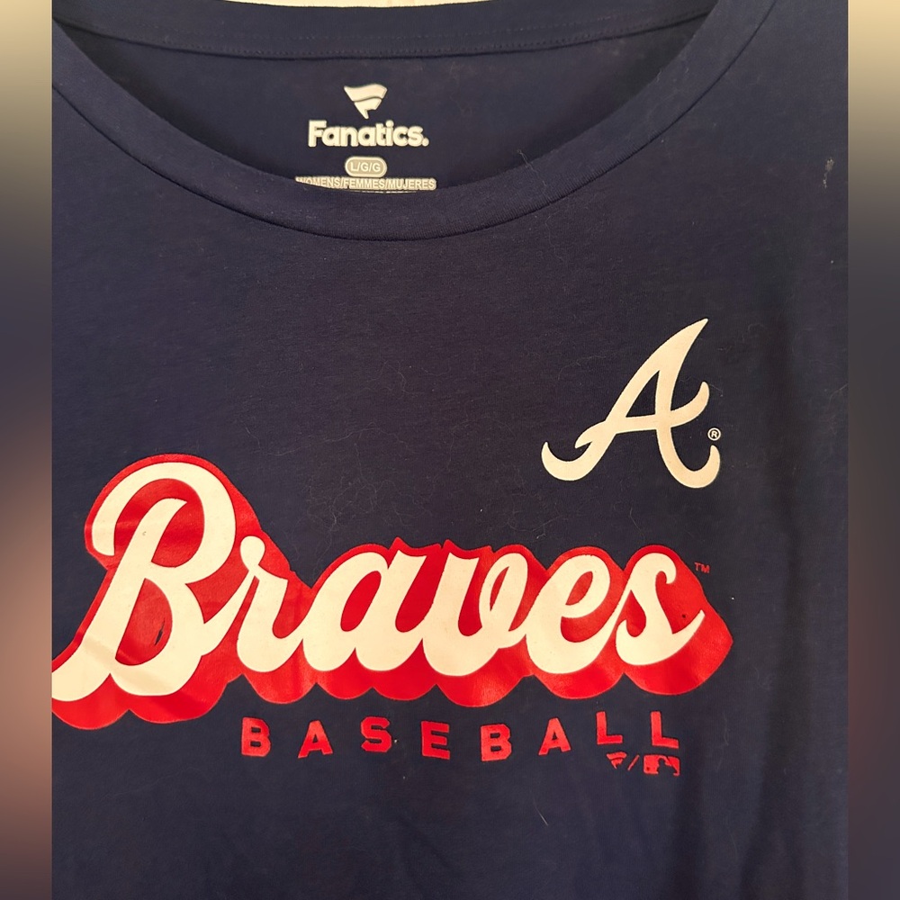 Fanatics Navy Braves Baseball long sleeved women’s shirt